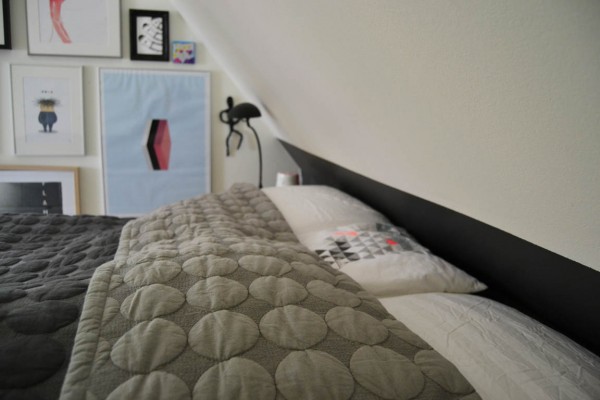 makeover-sovevarelse-indretning-bolig-bedroom-billedevaeg-kunstvaeg-600x400