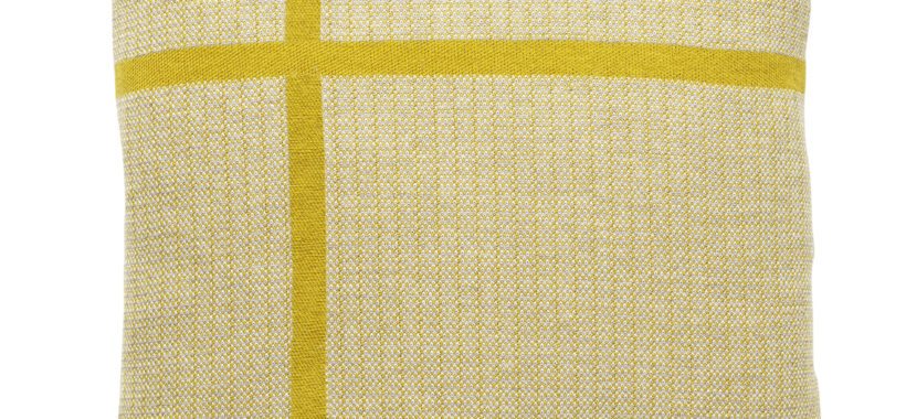 fuss-pillow-a16-fiore-42x42cm-72dpi-1