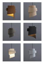 Lampen der er en asymmetrisk hængende skulptur